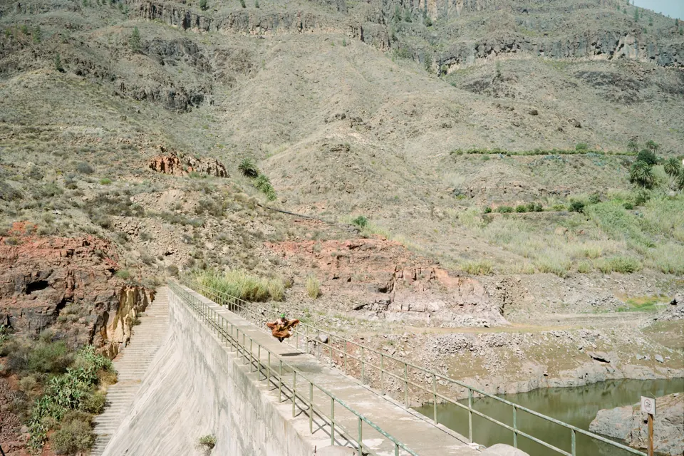 Canaria — photograph by Antonin Sgambato (9/11)