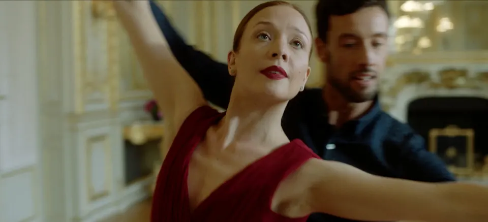 Shangri-La — Dance your life — film still (6/10)